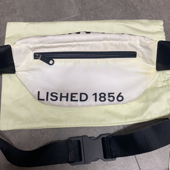 Authentic Burberry Nylon Bumbag - Picture 4 of 10
